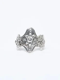 Bracciale rigido in metallo