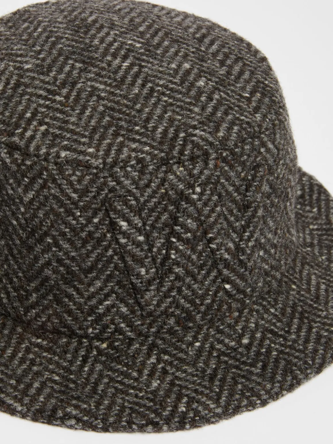Cappello in tweed con logo