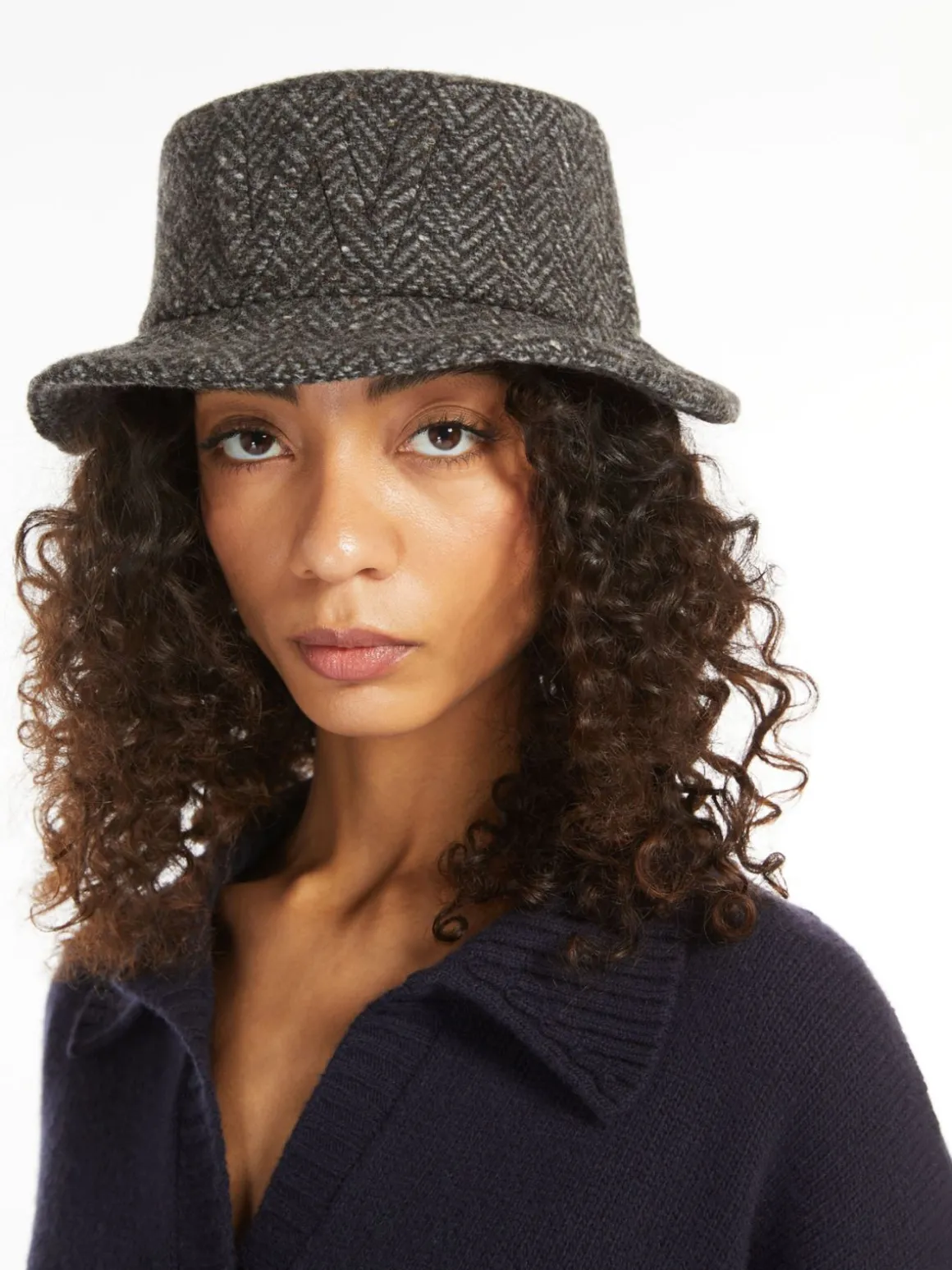 Cappello in tweed con logo