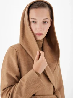 Cappotto a vestaglia in cammello