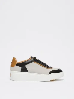 Sneaker in suede
