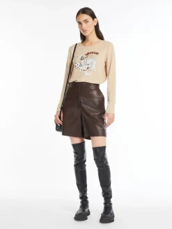 T-shirt in cotone con stampa e ricami